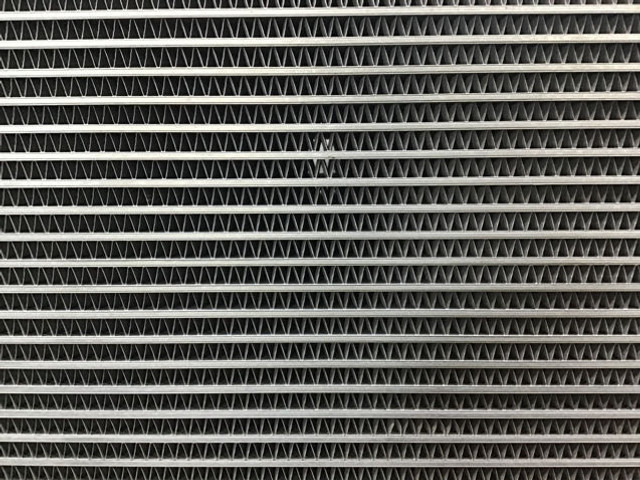 Liebherr Oil Cooler - Yağ soğutucusu: fotoğraf 4 Liebherr Oil Cooler - Yağ soğutucusu: fotoğraf 4