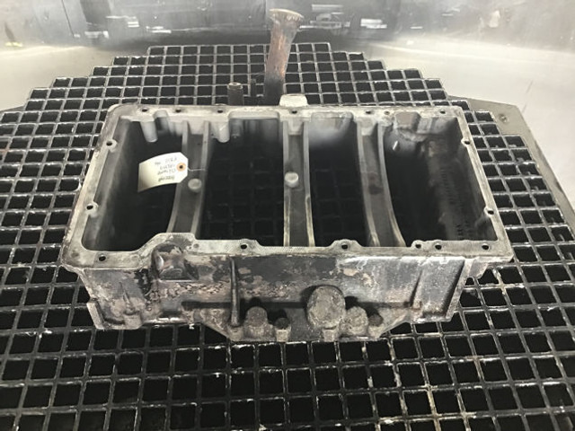 Liebherr Oil Sump - Yağ filtresi: fotoğraf 1 Liebherr Oil Sump - Yağ filtresi: fotoğraf 1