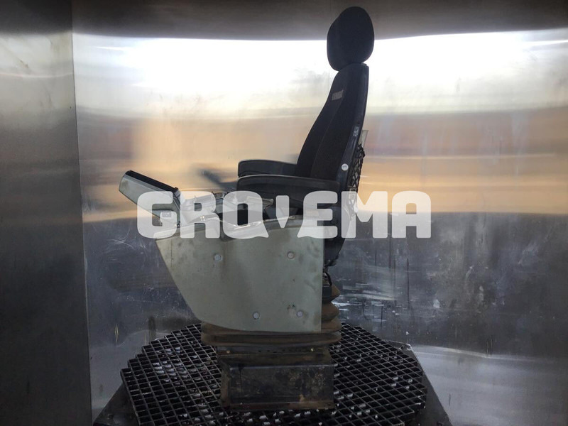 Liebherr R926 COMP / R946 LC / R946 LC-V - Koltuk: fotoğraf 3 Liebherr R926 COMP / R946 LC / R946 LC-V - Koltuk: fotoğraf 3