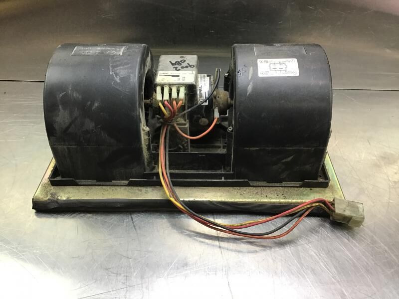 Liebherr R946 LC / R946 NLC / R956 / R976 / R926 LC / R920 / R920 LC - Kalorifer motoru: fotoğraf 3 Liebherr R946 LC / R946 NLC / R956 / R976 / R926 LC / R920 / R920 LC - Kalorifer motoru: fotoğraf 3