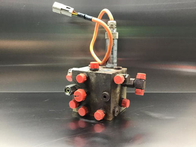 Liebherr Valve Distribution Block - Hidrolik: fotoğraf 3 Liebherr Valve Distribution Block - Hidrolik: fotoğraf 3