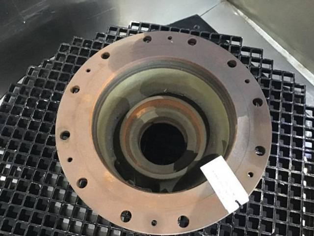 Yedek parça Liebherr Output Shaft Housing: fotoğraf 6