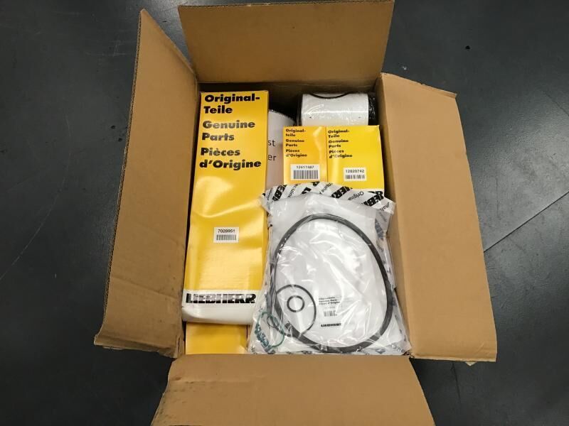 Liebherr Service Kit 2000 hours R906/R916/R926 - Yedek parça: fotoğraf 2 Liebherr Service Kit 2000 hours R906/R916/R926 - Yedek parça: fotoğraf 2