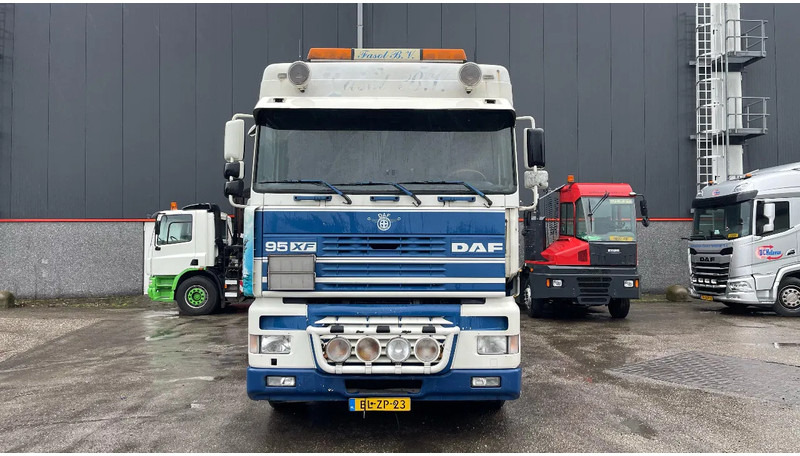 DAF XF 380 EURO-3 HOLLAND TRUCK - Çekici: fotoğraf 3 DAF XF 380 EURO-3 HOLLAND TRUCK - Çekici: fotoğraf 3