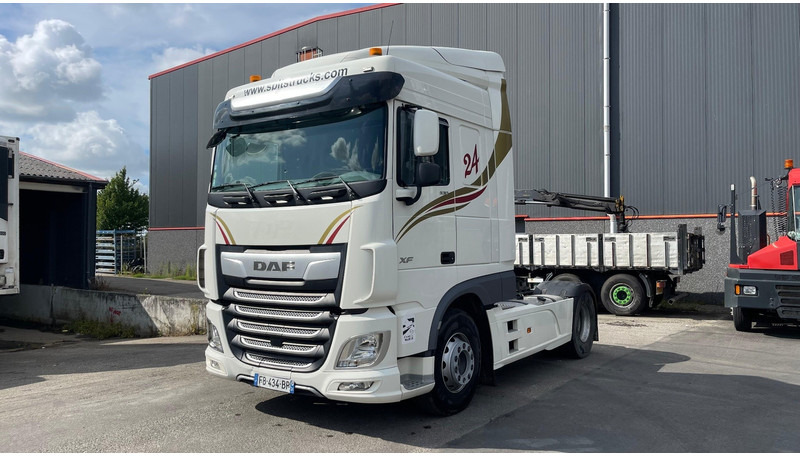 DAF XF 530 Retarder+ Kipperhydrauliek+ koelkast - Çekici: fotoğraf 1 DAF XF 530 Retarder+ Kipperhydrauliek+ koelkast - Çekici: fotoğraf 1