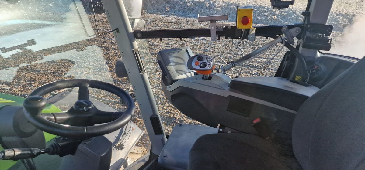 Claas Xerion 4500 Trac VC - Traktör: fotoğraf 5 Claas Xerion 4500 Trac VC - Traktör: fotoğraf 5