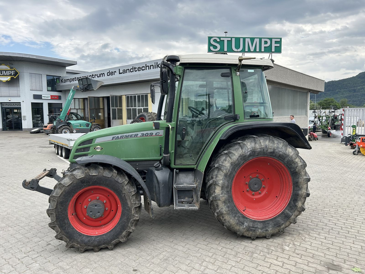 Fendt Farmer 309 CA - Traktör: fotoğraf 5 Fendt Farmer 309 CA - Traktör: fotoğraf 5