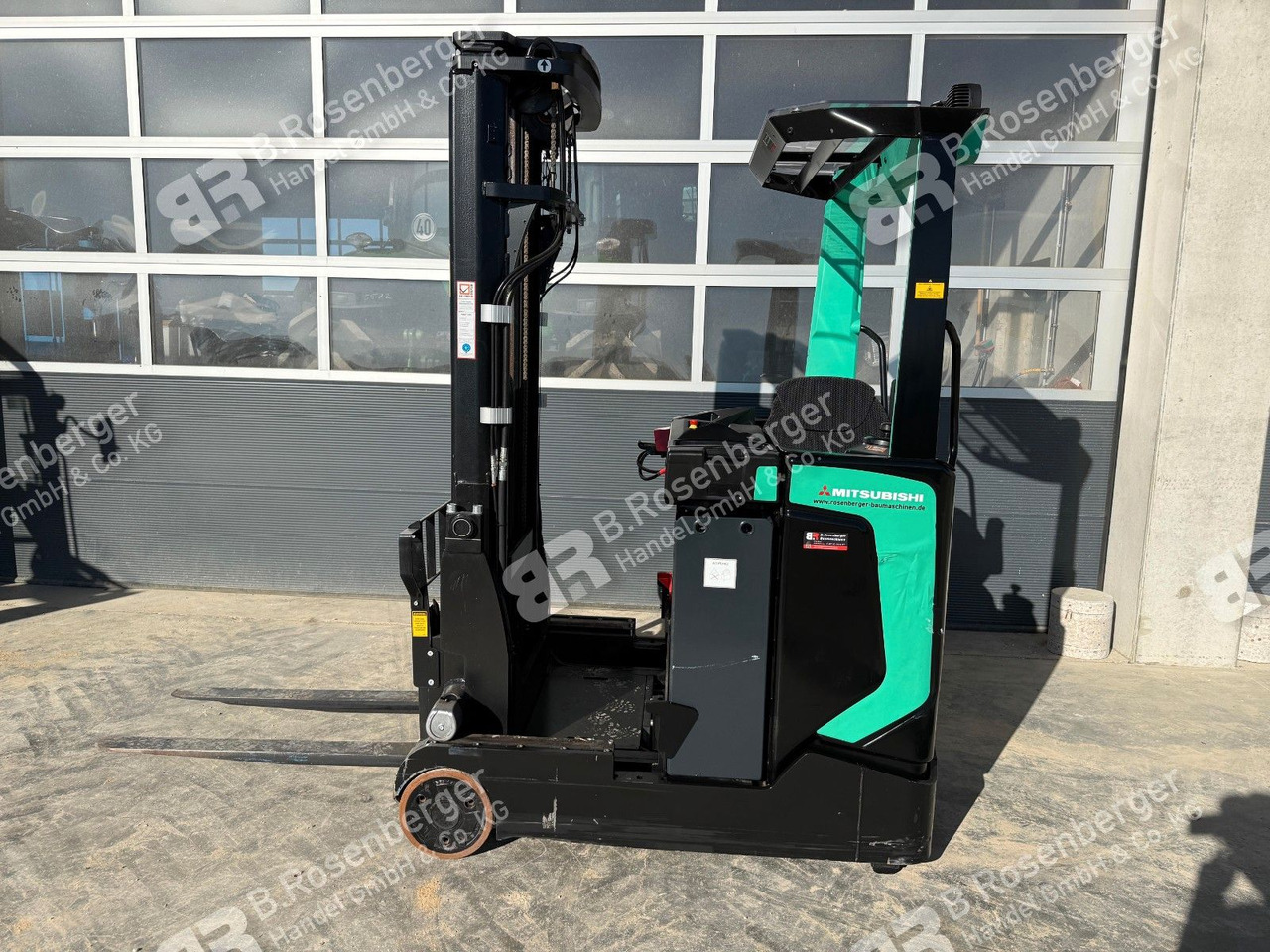 Mitsubishi RB14N2S Schubmaststapler / nur 200h/ BJ2020 - Reach truck: fotoğraf 2 Mitsubishi RB14N2S Schubmaststapler / nur 200h/ BJ2020 - Reach truck: fotoğraf 2