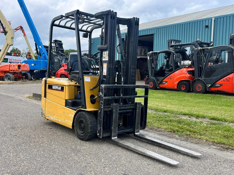Caterpillar EP18KT - Elektrikli forklift: fotoğraf 3 Caterpillar EP18KT - Elektrikli forklift: fotoğraf 3