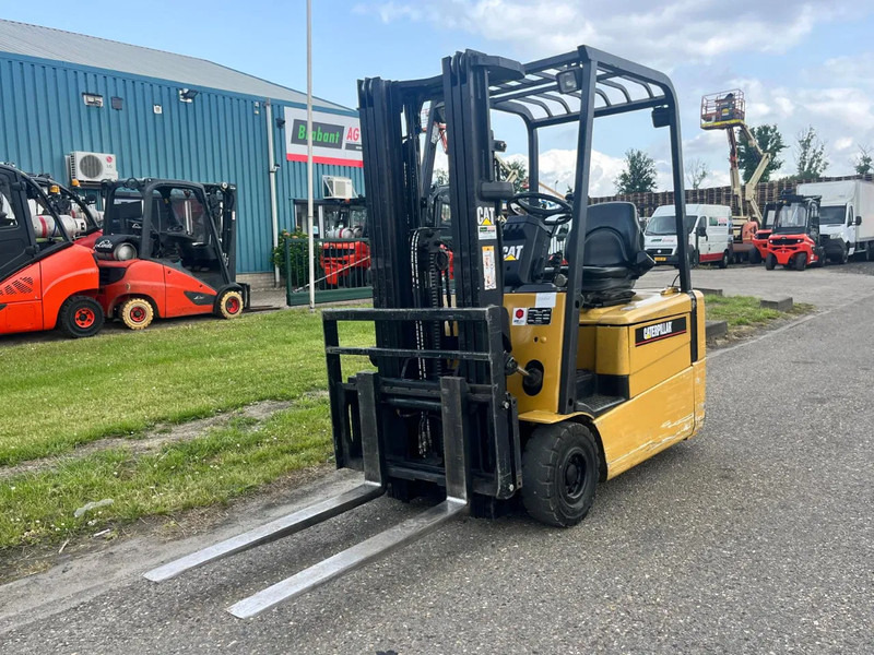 Caterpillar EP18KT - Elektrikli forklift: fotoğraf 4 Caterpillar EP18KT - Elektrikli forklift: fotoğraf 4