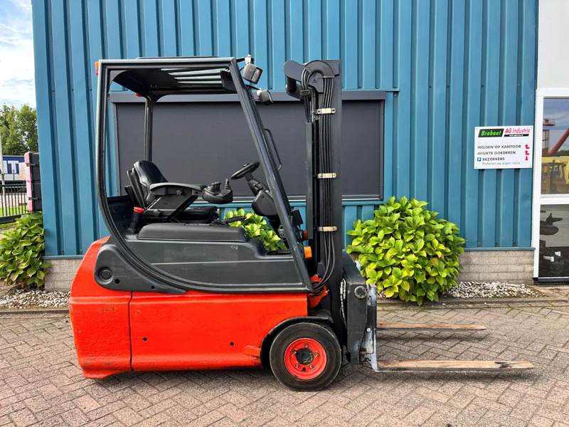 Linde E16-02 - Elektrikli forklift: fotoğraf 1 Linde E16-02 - Elektrikli forklift: fotoğraf 1