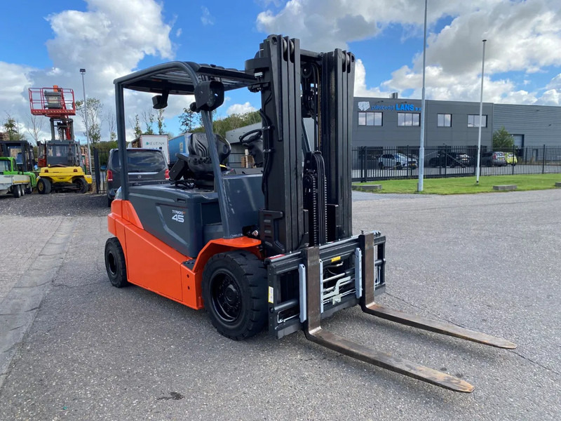 Toyota 8FBMT45 - Elektrikli forklift: fotoğraf 1 Toyota 8FBMT45 - Elektrikli forklift: fotoğraf 1