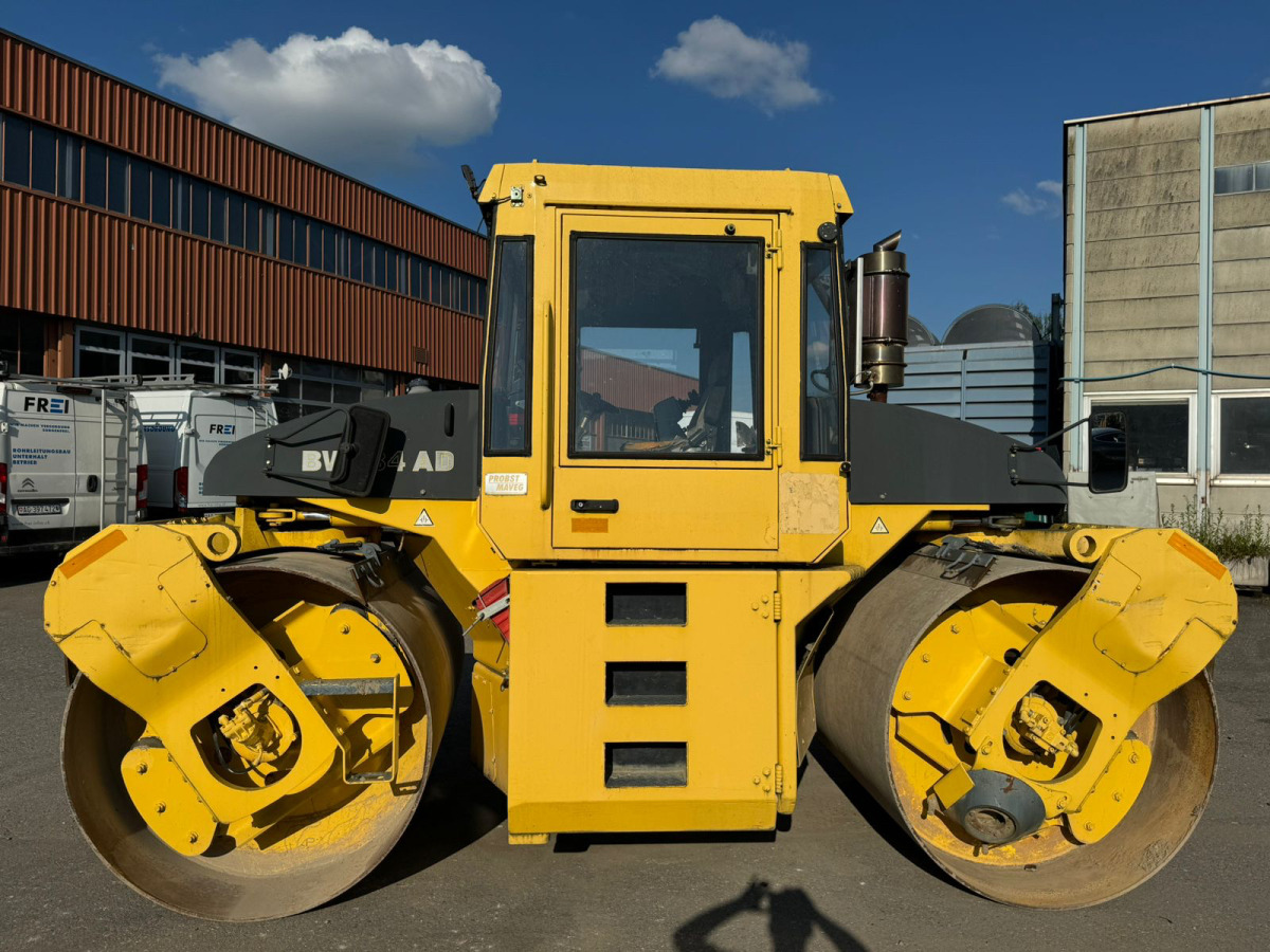 BOMAG BW 184 AD - Yol silindiri: fotoğraf 3 BOMAG BW 184 AD - Yol silindiri: fotoğraf 3