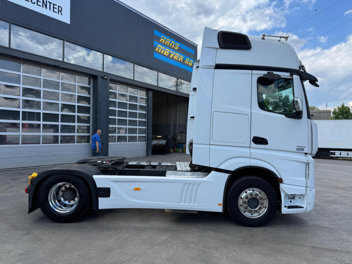 MERCEDES Actros 1853 4x2 - Çekici: fotoğraf 4 MERCEDES Actros 1853 4x2 - Çekici: fotoğraf 4