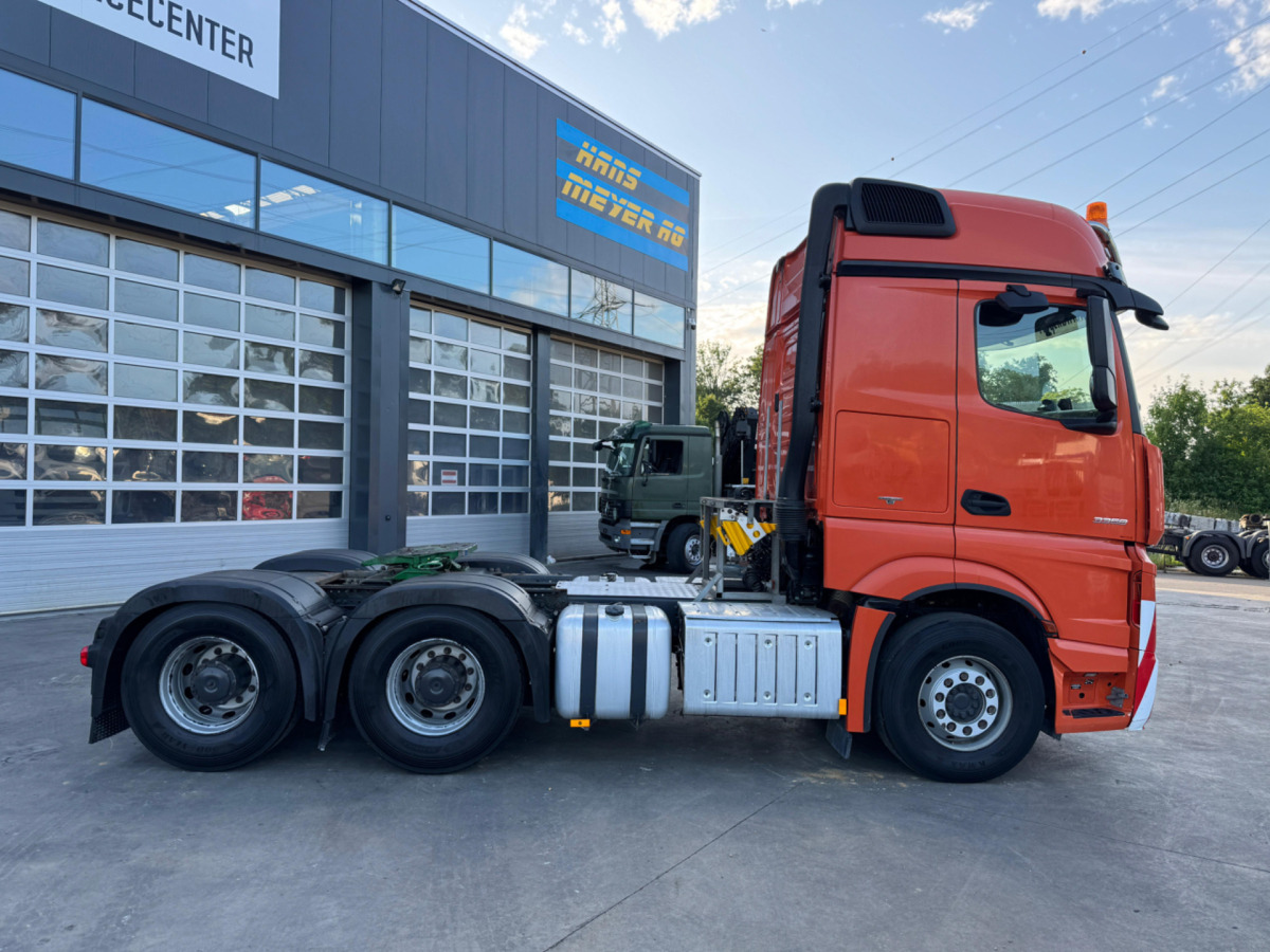 MERCEDES Actros 3358 6x4 120T - Çekici: fotoğraf 4 MERCEDES Actros 3358 6x4 120T - Çekici: fotoğraf 4
