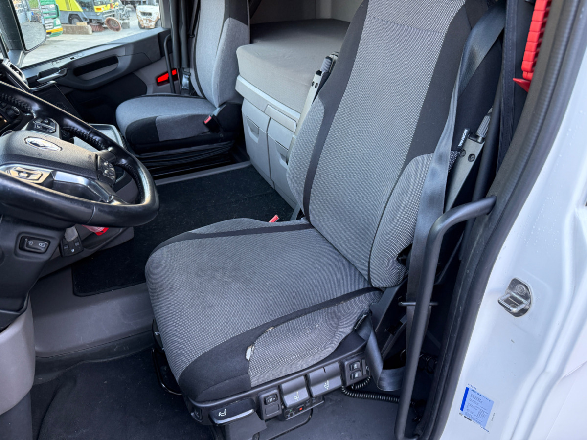 Çekici SCANIA R450 4x2: fotoğraf 12 Çekici SCANIA R450 4x2: fotoğraf 12