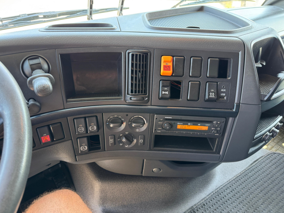 Çekici VOLVO FH-460 4x2: fotoğraf 16 Çekici VOLVO FH-460 4x2: fotoğraf 16