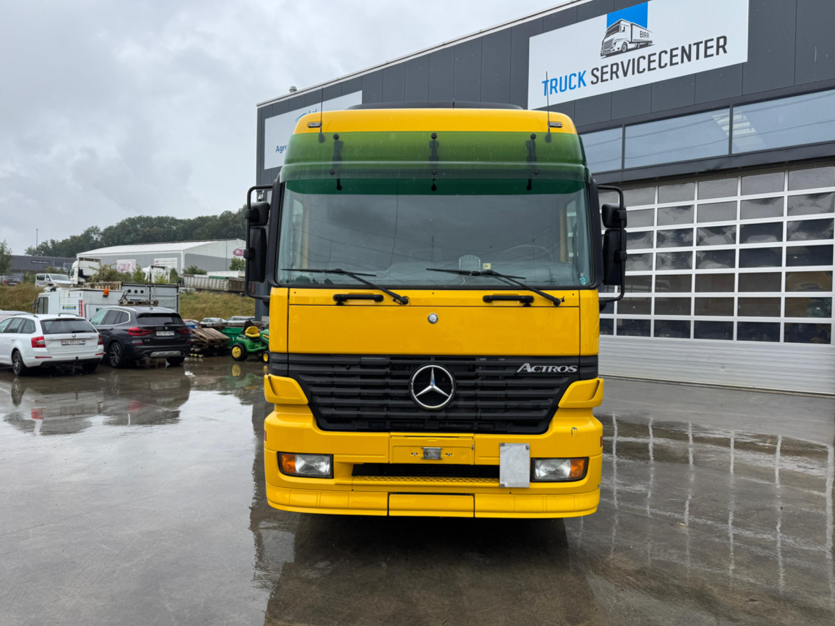 MERCEDES Actros 1835 4x2 - Tenteli kamyon: fotoğraf 2 MERCEDES Actros 1835 4x2 - Tenteli kamyon: fotoğraf 2