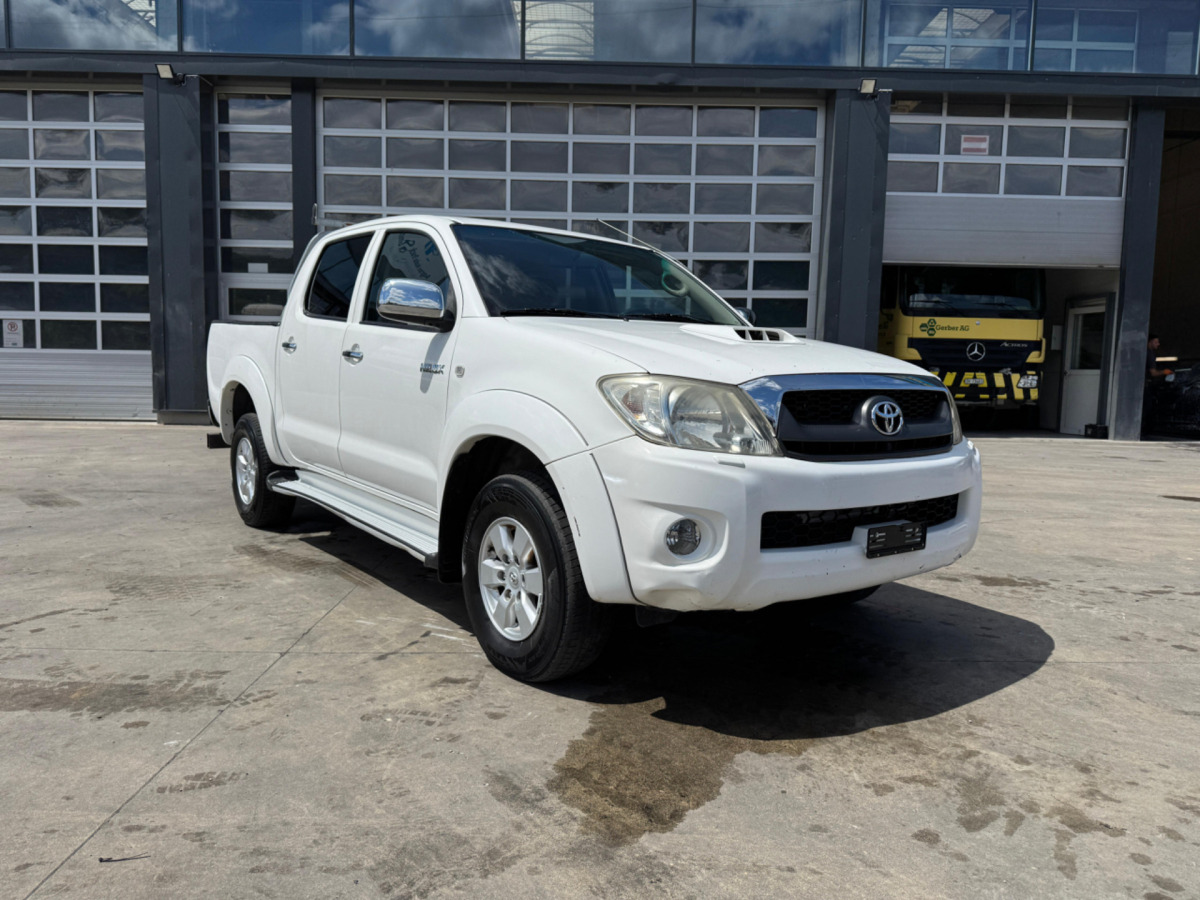TOYOTA Hilux 3.0D 4WD - Pikap: fotoğraf 3 TOYOTA Hilux 3.0D 4WD - Pikap: fotoğraf 3