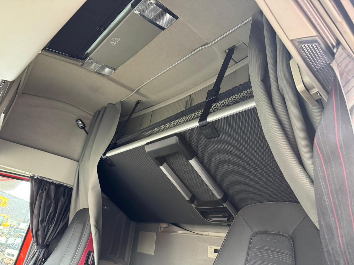 Tenteli kamyon VOLVO FH-500 4x2 3-Meter Innenhöhe: fotoğraf 14