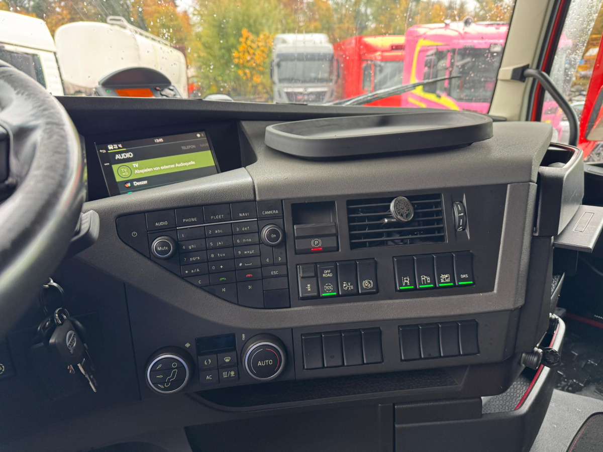 Tenteli kamyon VOLVO FH-500 4x2 3-Meter Innenhöhe: fotoğraf 16