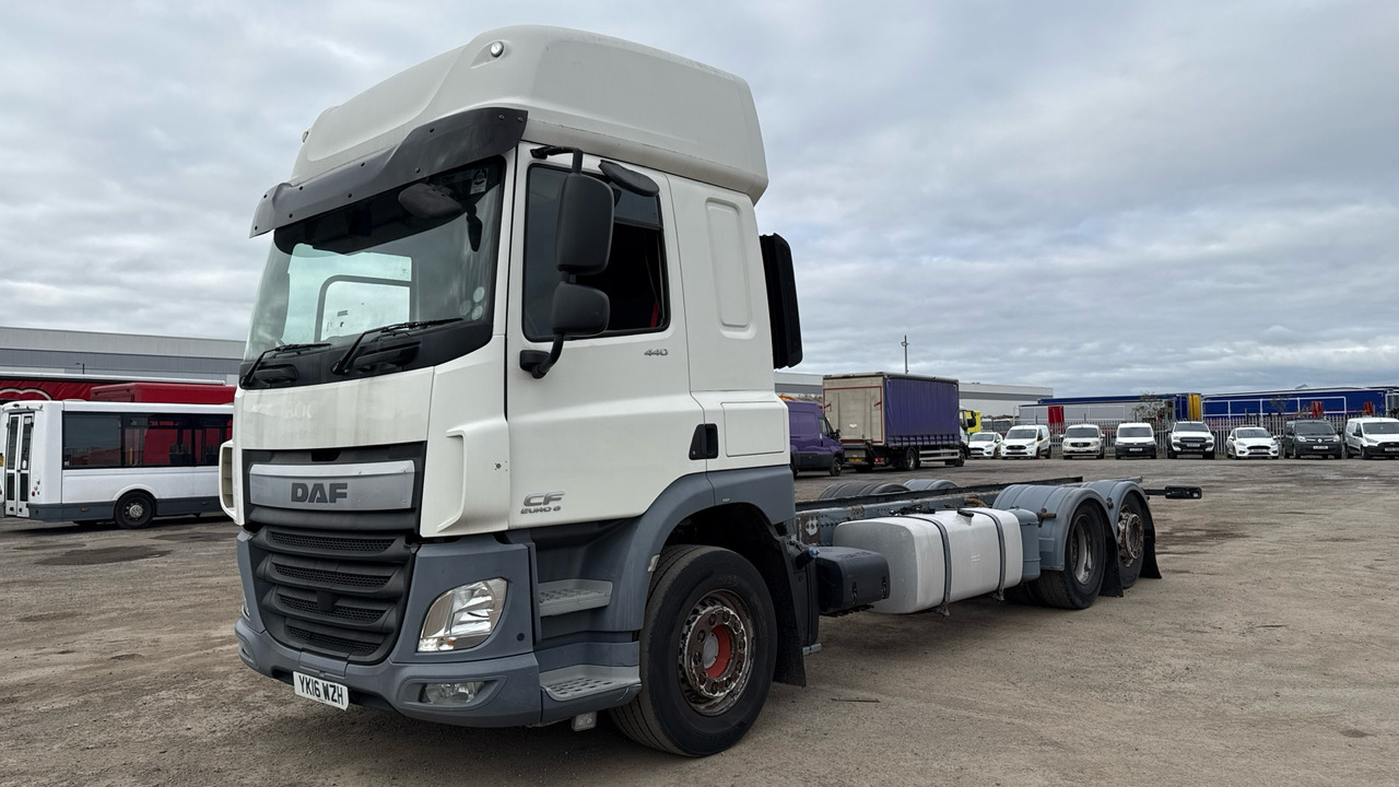 DAF CF 440 - Şasi kamyon: fotoğraf 2 DAF CF 440 - Şasi kamyon: fotoğraf 2