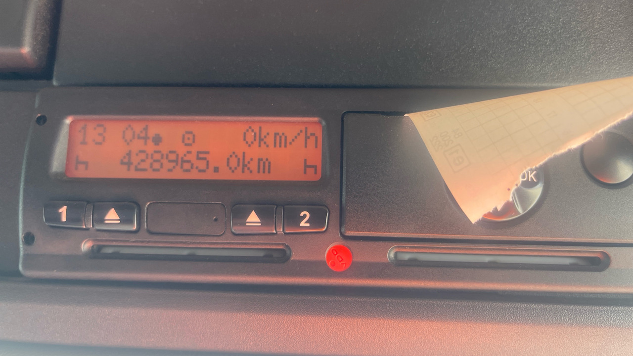 Kapalı kasa kamyon DAF CF 65.220: fotoğraf 9