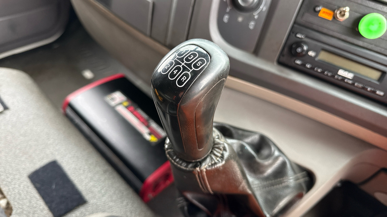 Sal/ Açık kasa kamyon, Vinçli kamyon DAF LF 150: fotoğraf 10 Sal/ Açık kasa kamyon, Vinçli kamyon DAF LF 150: fotoğraf 10