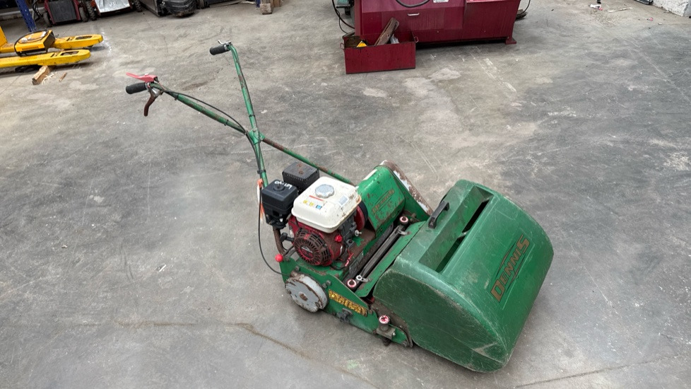 DENNIS FT510 PEDESTRIAN CYLINDER MOWER WITH 5K UNIT AND GRASS BOX - İnşaat ekipmanı: fotoğraf 4 DENNIS FT510 PEDESTRIAN CYLINDER MOWER WITH 5K UNIT AND GRASS BOX - İnşaat ekipmanı: fotoğraf 4