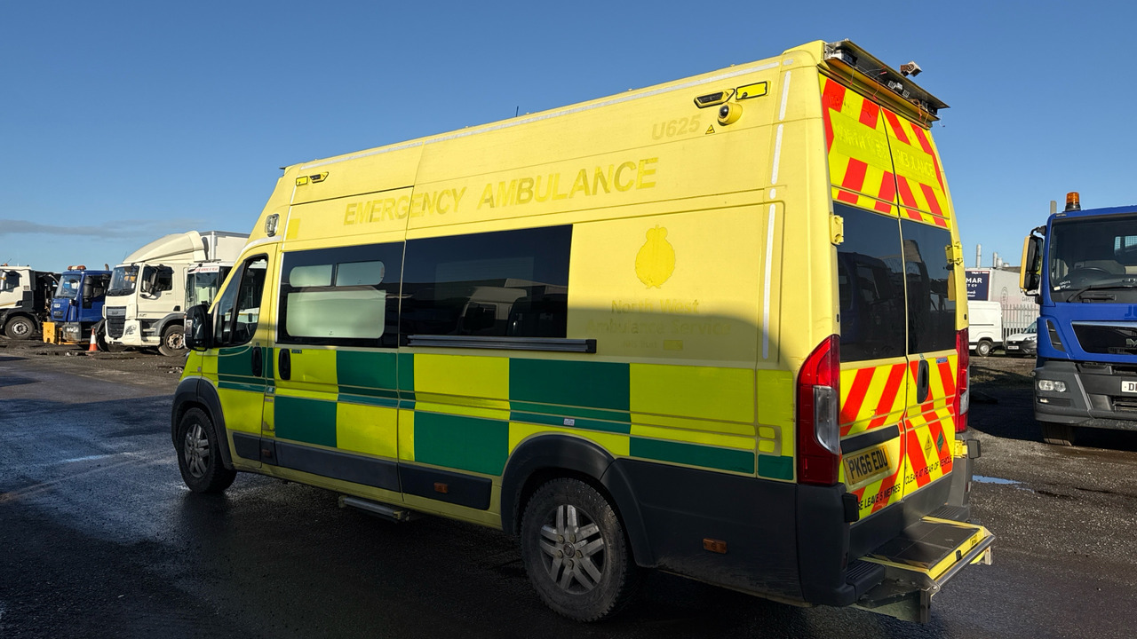 FIAT DUCATO 42 MULTIJET II - Ambulans arabası: fotoğraf 3 FIAT DUCATO 42 MULTIJET II - Ambulans arabası: fotoğraf 3