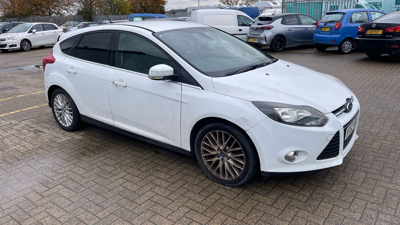 FORD FOCUS 1.0 ECO BOOST - Hatchback: fotoğraf 1 FORD FOCUS 1.0 ECO BOOST - Hatchback: fotoğraf 1