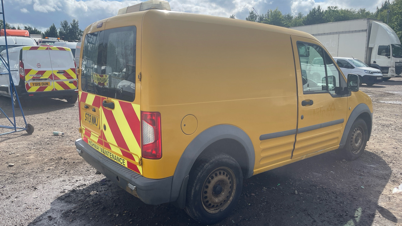 FORD TRANSIT CONNECT T200 1.8 TDCi 75ps - Küçük panelvan: fotoğraf 4 FORD TRANSIT CONNECT T200 1.8 TDCi 75ps - Küçük panelvan: fotoğraf 4