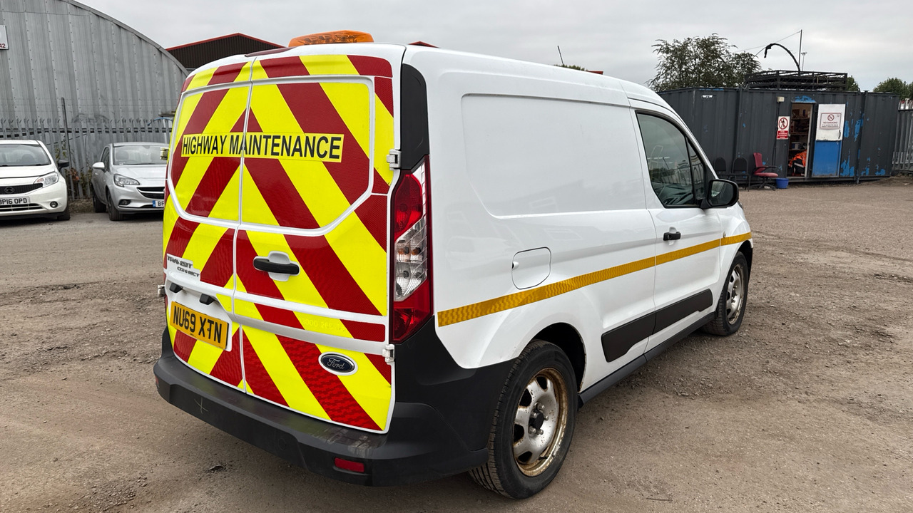 Ford Transit Connect 200 1.5 EcoBlue 75ps - Küçük panelvan: fotoğraf 4 Ford Transit Connect 200 1.5 EcoBlue 75ps - Küçük panelvan: fotoğraf 4