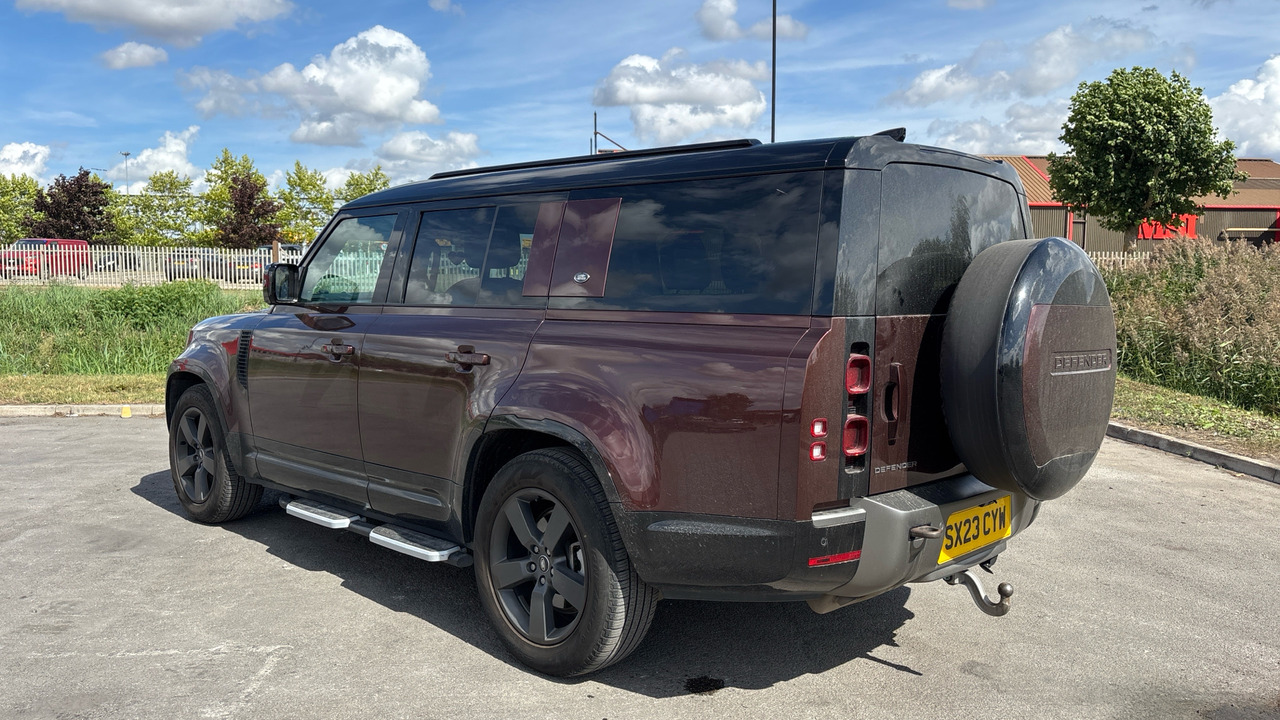 LAND ROVER DEFENDER 3.0 D300 X-Dynamic HSE 130 - SUV: fotoğraf 3 LAND ROVER DEFENDER 3.0 D300 X-Dynamic HSE 130 - SUV: fotoğraf 3