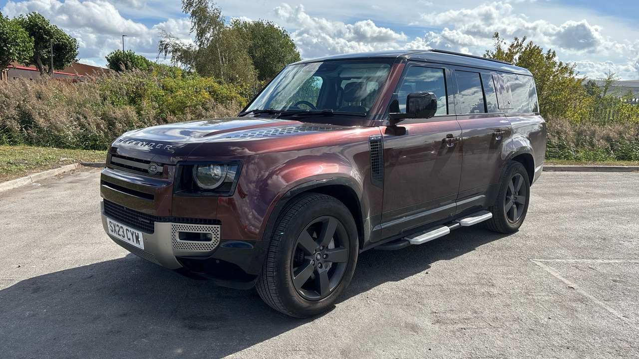 LAND ROVER DEFENDER 3.0 D300 X-Dynamic HSE 130 - SUV: fotoğraf 2 LAND ROVER DEFENDER 3.0 D300 X-Dynamic HSE 130 - SUV: fotoğraf 2