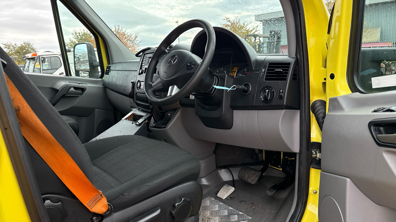 MERCEDES-BENZ SPRINTER 519 CDI - Ambulans arabası: fotoğraf 5 MERCEDES-BENZ SPRINTER 519 CDI - Ambulans arabası: fotoğraf 5