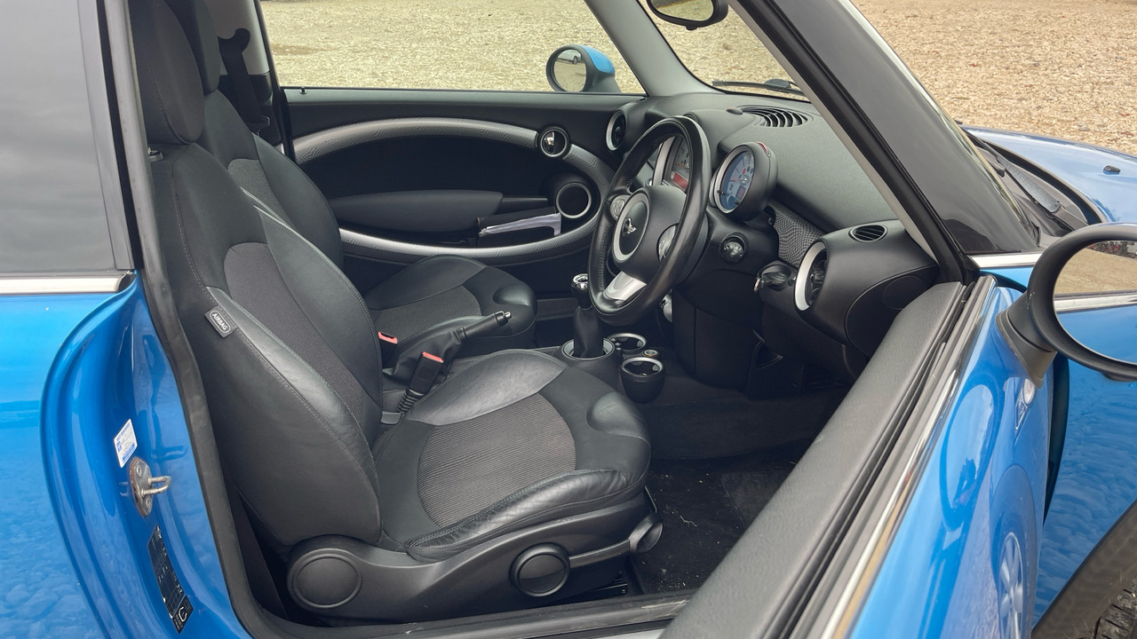 MINI COOPER S 1.6 - Hatchback: fotoğraf 5 MINI COOPER S 1.6 - Hatchback: fotoğraf 5