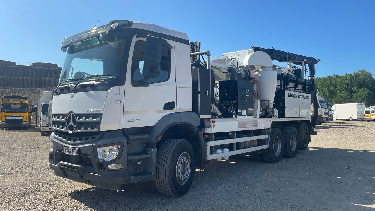 Mercedes-Benz Arocs 3243 - Vidanjör: fotoğraf 2 Mercedes-Benz Arocs 3243 - Vidanjör: fotoğraf 2