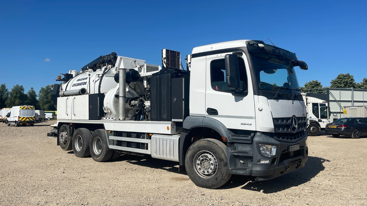 Mercedes-Benz Arocs 3243 - Vidanjör: fotoğraf 1 Mercedes-Benz Arocs 3243 - Vidanjör: fotoğraf 1