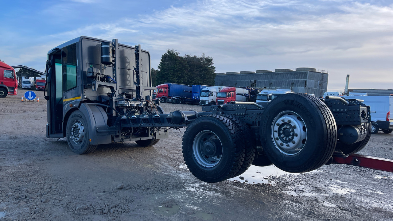 Mercedes-Benz Econic - Şasi kamyon, Elektrikli kamyon: fotoğraf 4 Mercedes-Benz Econic - Şasi kamyon, Elektrikli kamyon: fotoğraf 4