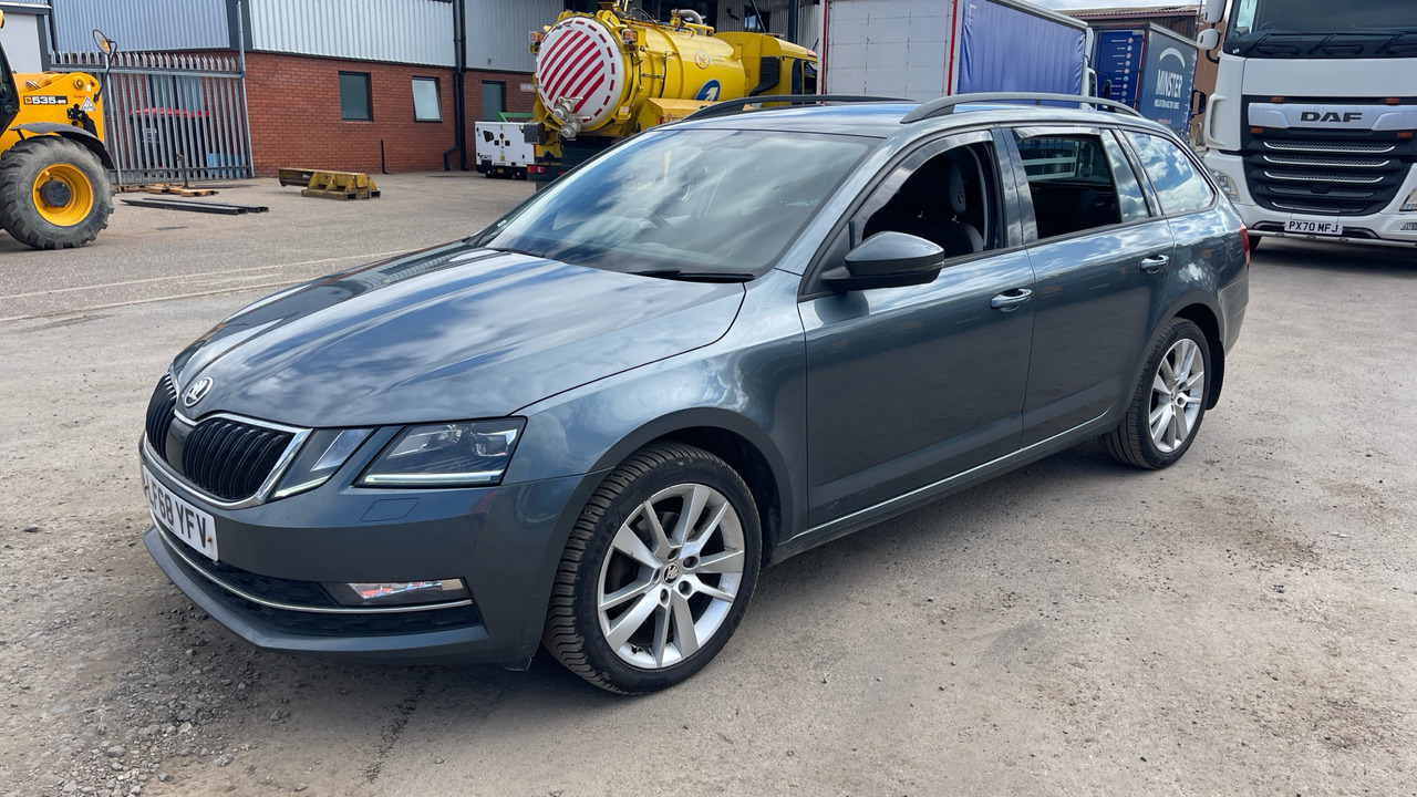 SKODA OCTAVIA 2.0 TDI SE - Station wagon: fotoğraf 2 SKODA OCTAVIA 2.0 TDI SE - Station wagon: fotoğraf 2