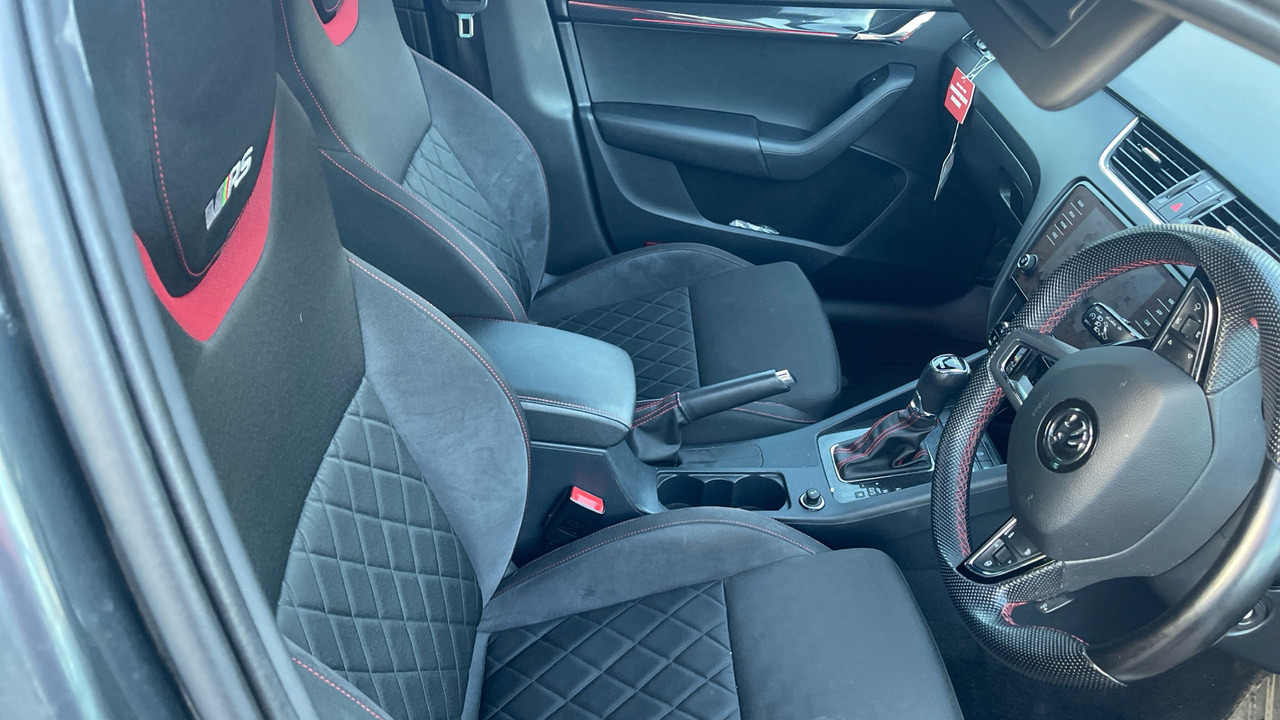 SKODA OCTAVIA 245 2.0 TSI - Station wagon: fotoğraf 5 SKODA OCTAVIA 245 2.0 TSI - Station wagon: fotoğraf 5