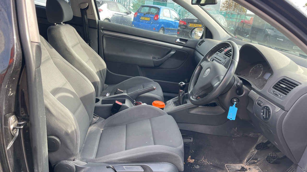 VOLKSWAGEN GOLF 2.0 GT FSI - Hatchback: fotoğraf 5 VOLKSWAGEN GOLF 2.0 GT FSI - Hatchback: fotoğraf 5