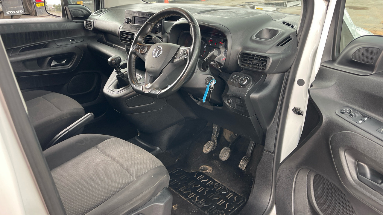 Vauxhall Combo Cargo 2300 1.5 TURBO D 100PS - Küçük panelvan: fotoğraf 5 Vauxhall Combo Cargo 2300 1.5 TURBO D 100PS - Küçük panelvan: fotoğraf 5