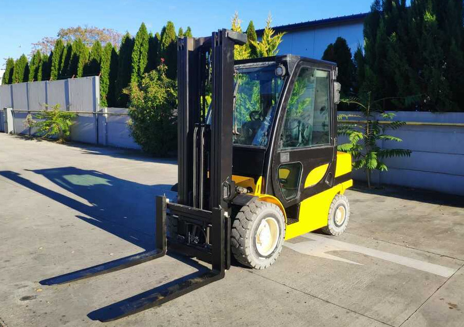 Yale GDP30VX - Dizel forklift: fotoğraf 1 Yale GDP30VX - Dizel forklift: fotoğraf 1