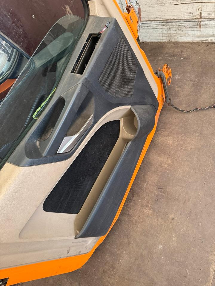 Actros MP4 Fahrertür Orange, Spiegel, Innenverkleidung LN 39 - Kapı ve yedek parça - Kamyon: fotoğraf 4 Actros MP4 Fahrertür Orange, Spiegel, Innenverkleidung LN 39 - Kapı ve yedek parça - Kamyon: fotoğraf 4