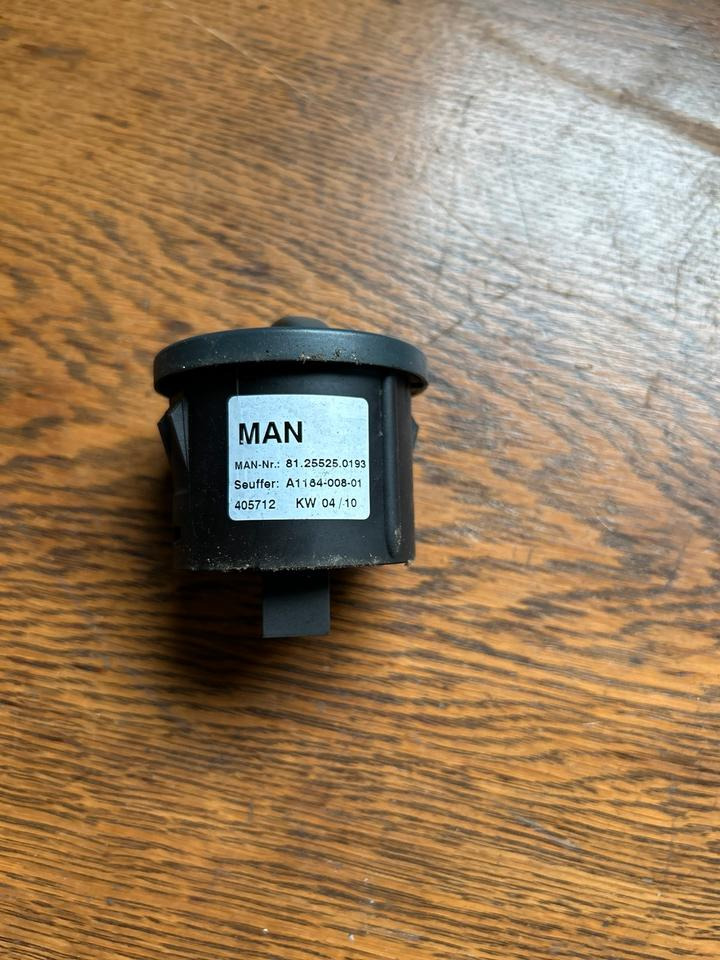 MAN TGL Lichtschalter 81.25525.0193 - Elektrik sistemi - Kamyon: fotoğraf 2 MAN TGL Lichtschalter 81.25525.0193 - Elektrik sistemi - Kamyon: fotoğraf 2