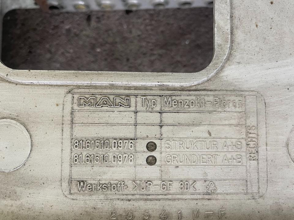 MAN TGX Einstieg Unten Rechts 81615100976 - Basamak - Kamyon: fotoğraf 3 MAN TGX Einstieg Unten Rechts 81615100976 - Basamak - Kamyon: fotoğraf 3