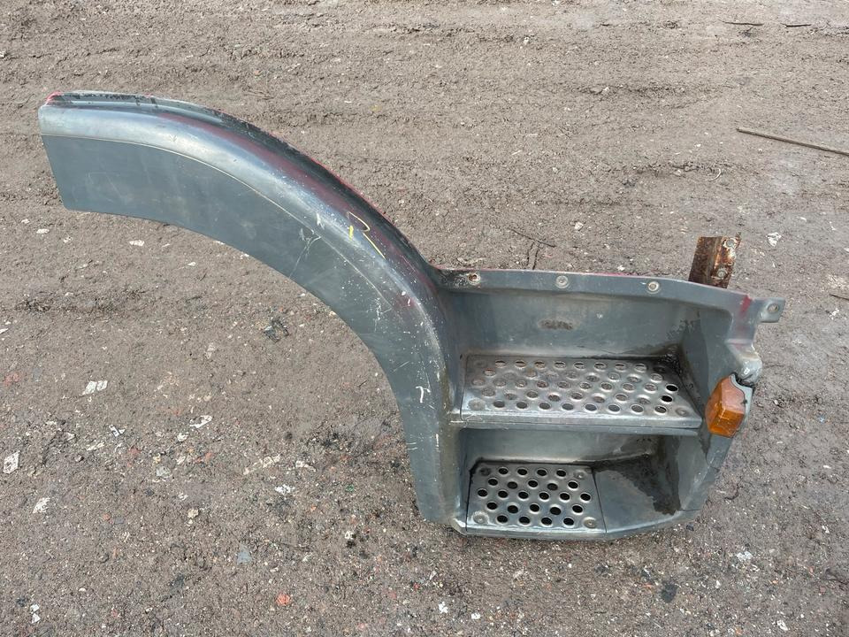 Mercedes ATEGO 12TN Einstieg Rechts Kotflügel - Basamak - Kamyon: fotoğraf 1 Mercedes ATEGO 12TN Einstieg Rechts Kotflügel - Basamak - Kamyon: fotoğraf 1