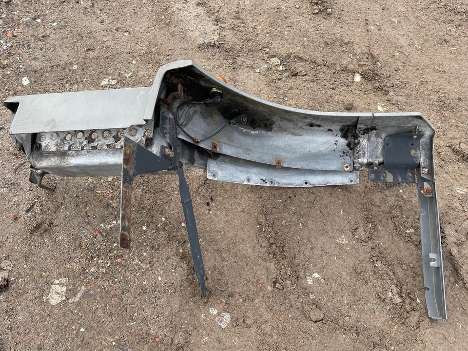 Mercedes AXOR Einstieg Links Kotflügel - Basamak - Kamyon: fotoğraf 3 Mercedes AXOR Einstieg Links Kotflügel - Basamak - Kamyon: fotoğraf 3